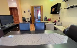 Apartament  spatios de vanzare intr-o cladire istorica - Poză 8