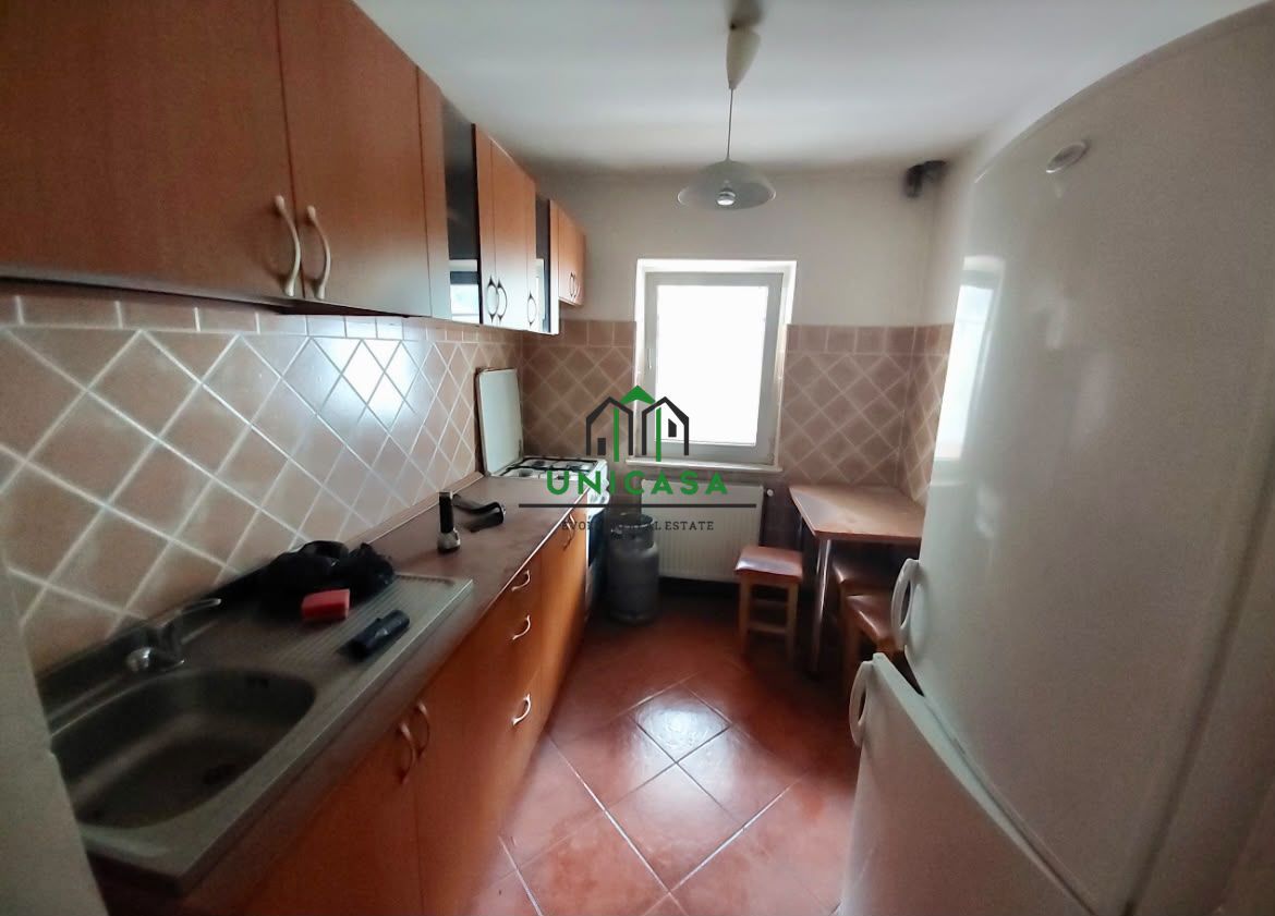 Apartament 3 camere de vânzare în Voineasa, județul Vâlcea - Poză 4
