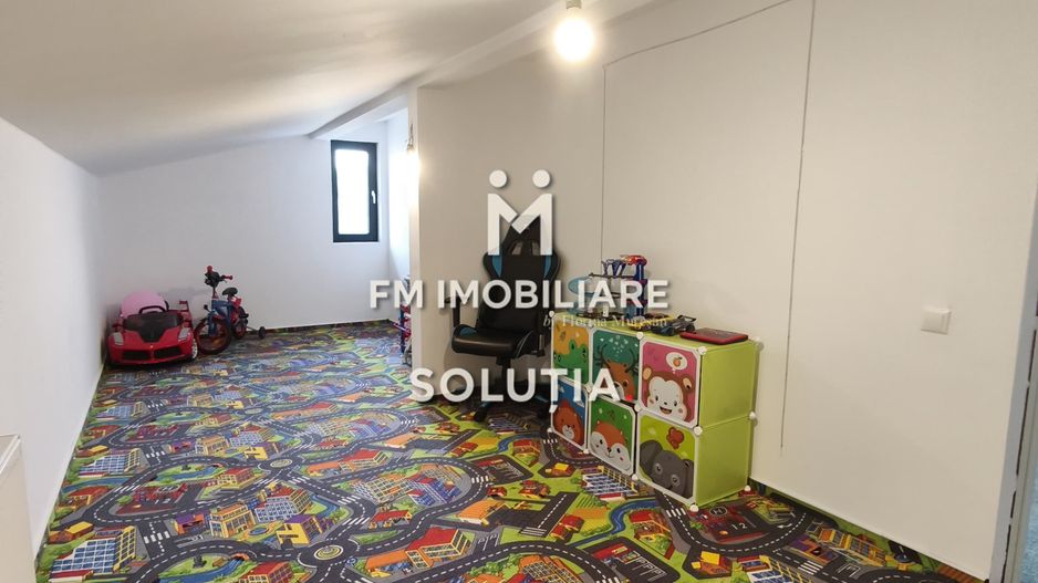 Casă spațioasă de vânzare – P+M | 5 camere | 255 mp construiți - Poză 14