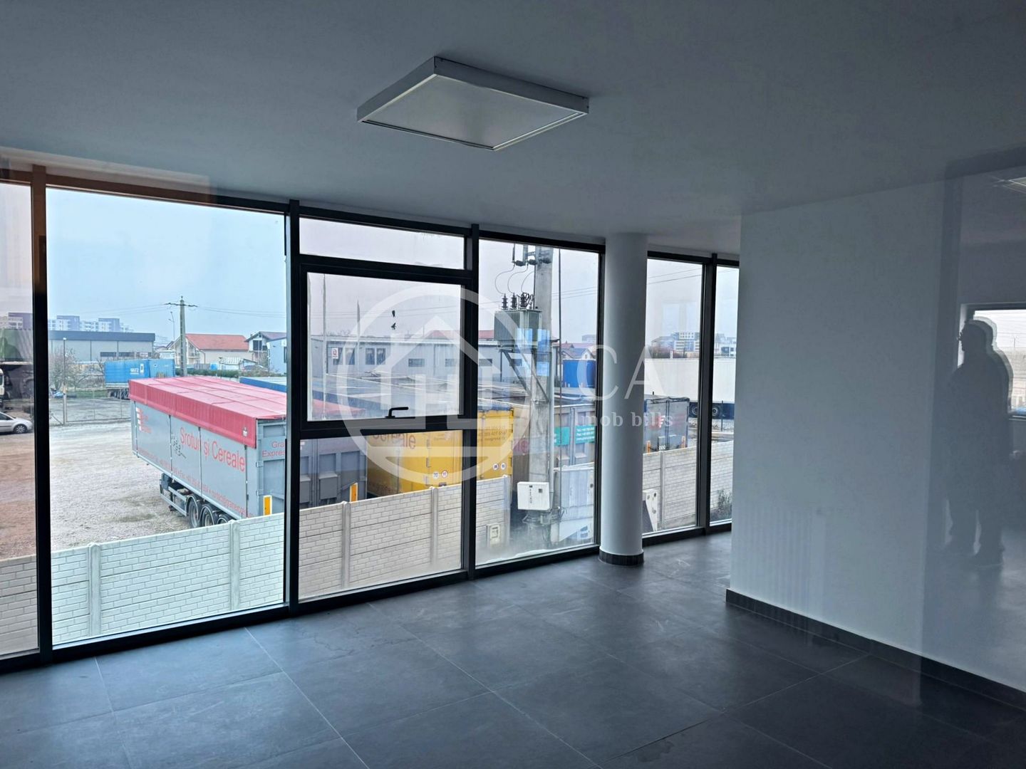 Spațiu comercial de închiriat cu 7 camere în zona Centurii, Oradea - Poză 9