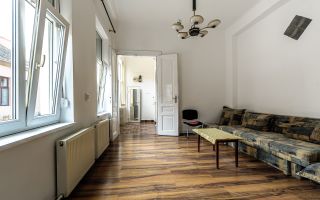 Apartament cu două camere central. - Poză 2