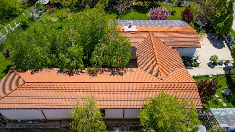 Resedinta spectaculoasa  – Vila exclusivista deschidere directa la lac - Poză 49