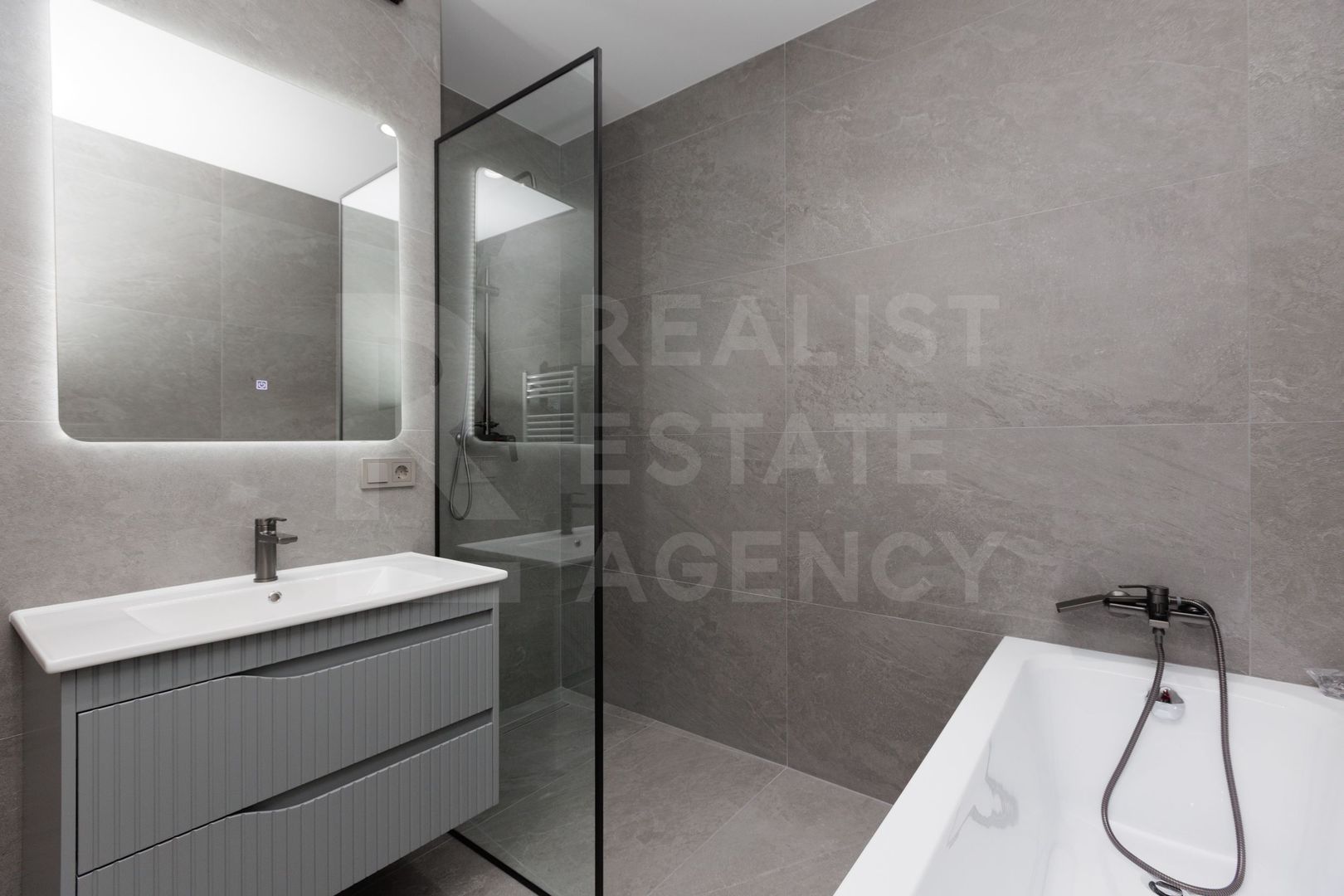 Vânzare apartament cu 3 camere, str. Vasile Lupu, sect.Buiucani - Poză 14