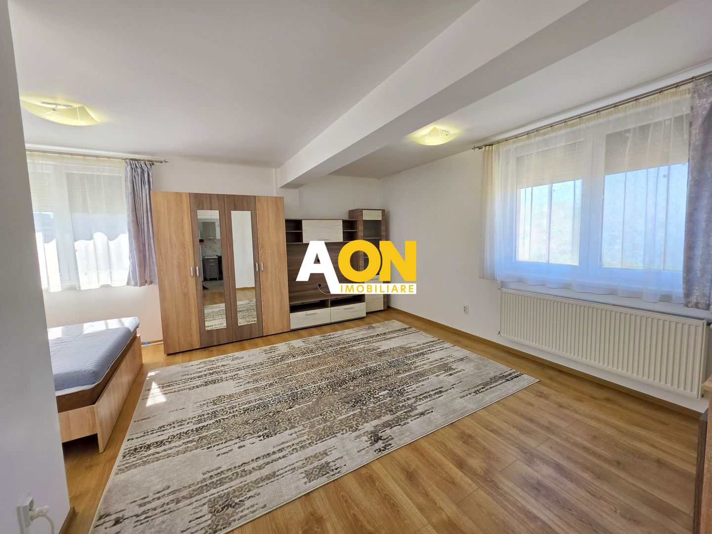 Apartament tip Penthouse, 62 mp, cu terasa 35 mp si boxa 14 mp, Centru - Poză 2