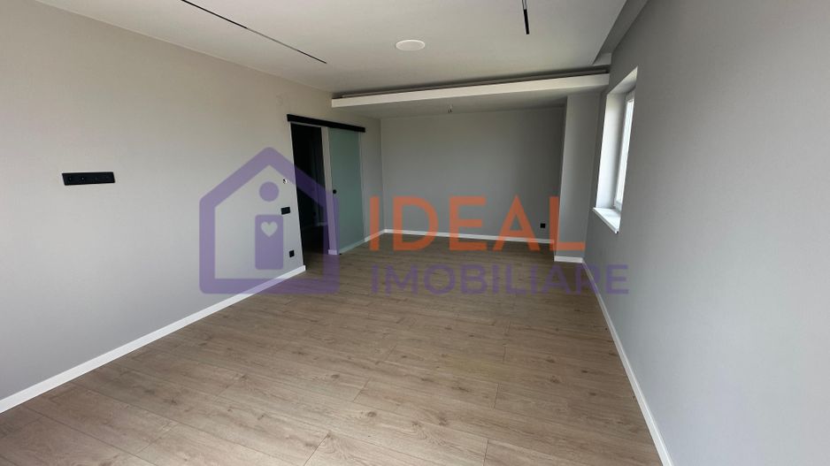 Penthouse cu 3 camere LA CHEIE, cu terasa de 191mpu, zona Calea Surii Mici - Poză 26