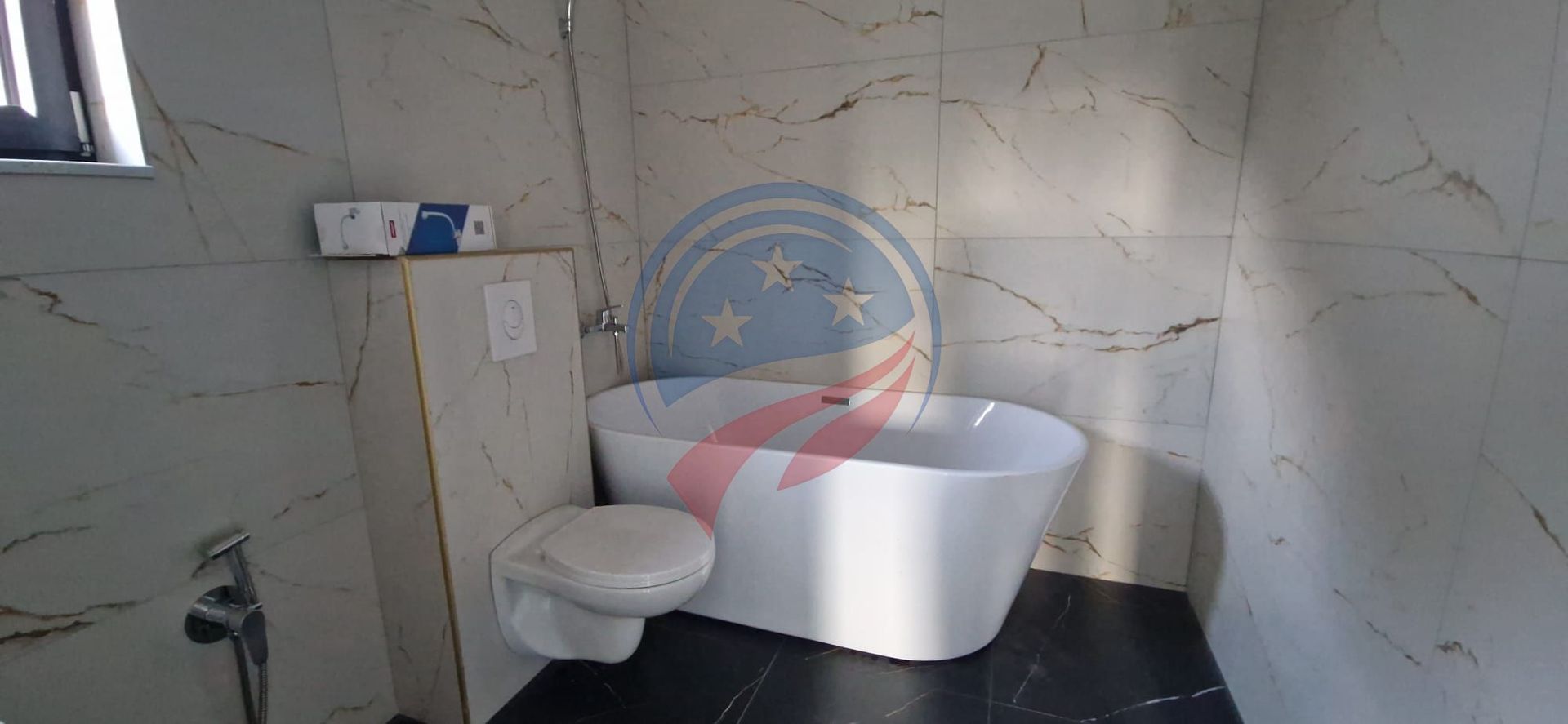 Casă modernă de lux – 4 camere, teren 373 mp, curte amenajată - Poză 11