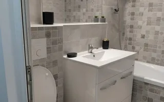 Vanzare - apartament cu 3 camere, Micro 16, renovat, mobilat nou - Poză 14