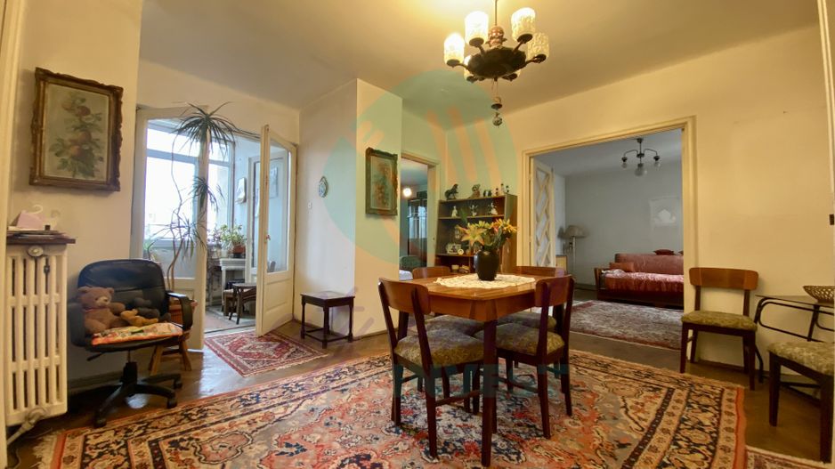 Apartament spatios in zona Armeneasca - Poză 1