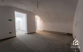 De vanzare Cladire bloc Istoric Central Arad D+P+E+M curte proprie - Poză 23