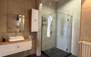 Apartament la casa 4 camere | Mihai Eminescu | Curte comuna | Oradea - Poză 5