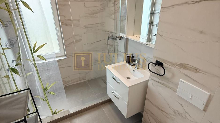 2 camere| Dumbravita| curte mare| terasa generoasă| loc de parcare| - Poză 23