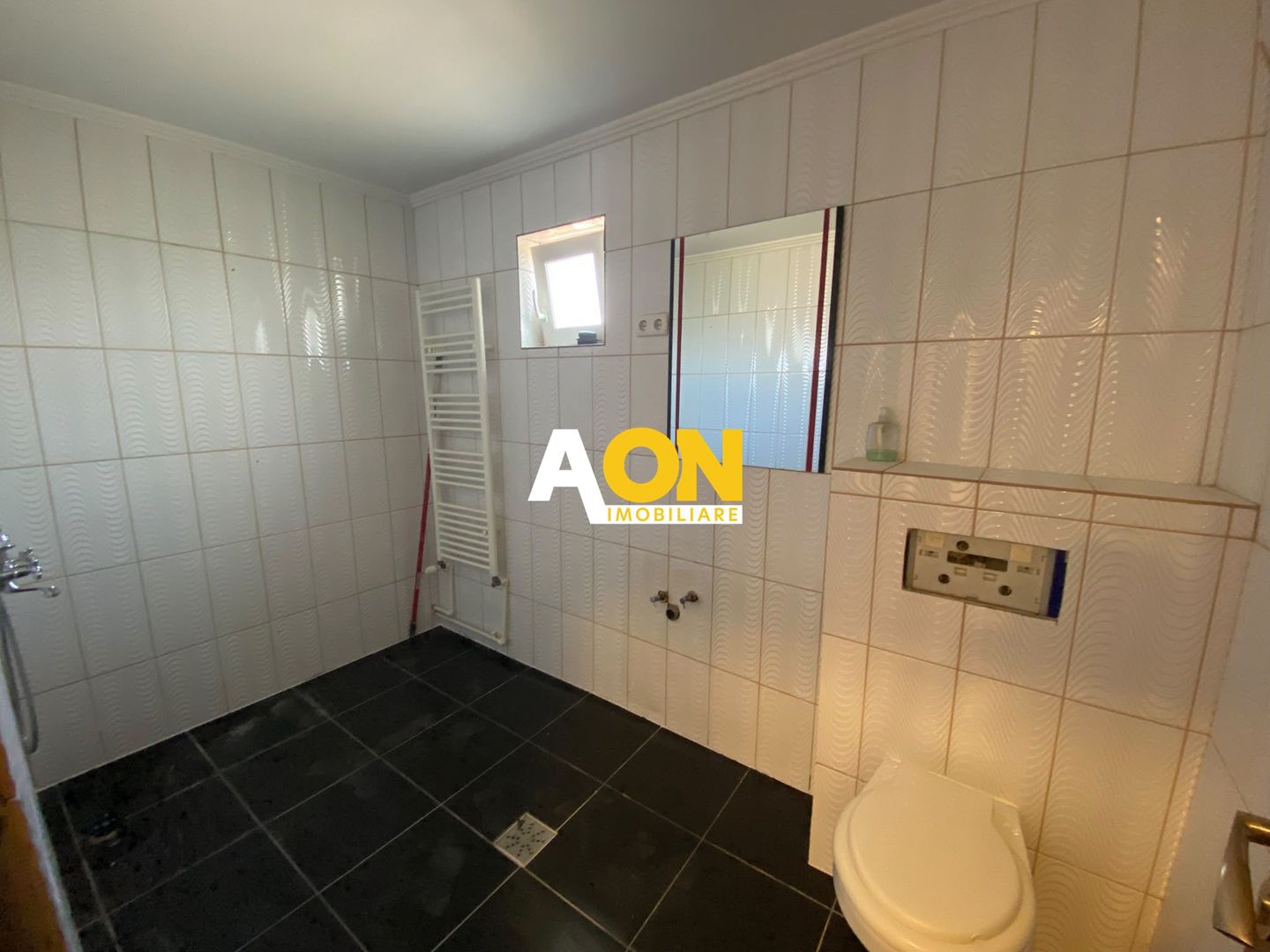 Casa Individuală 7 Camere, 2 Băi,  250 mp Utili - Poză 15