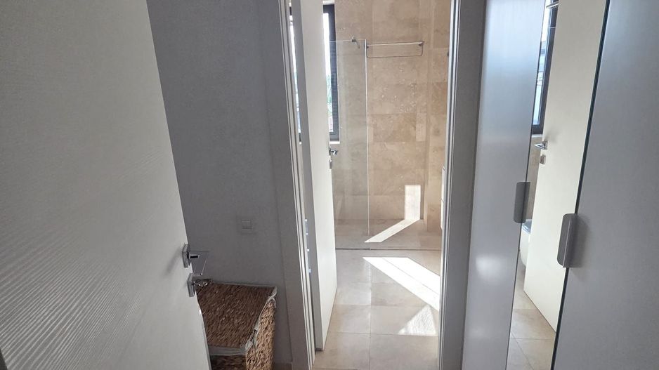 Penthouse 4 camere LUX, vedere parc Cazzavillan, 2 locuri parcare - Poză 12