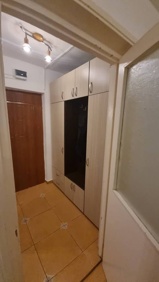 Apartament cu o cameră de închiriat în Craiova - Poză 4
