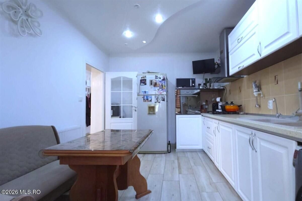 Techirghiol - Centru, casa tip duplex P+M, lot 293 mp si 154 mp utili! - Poză 10