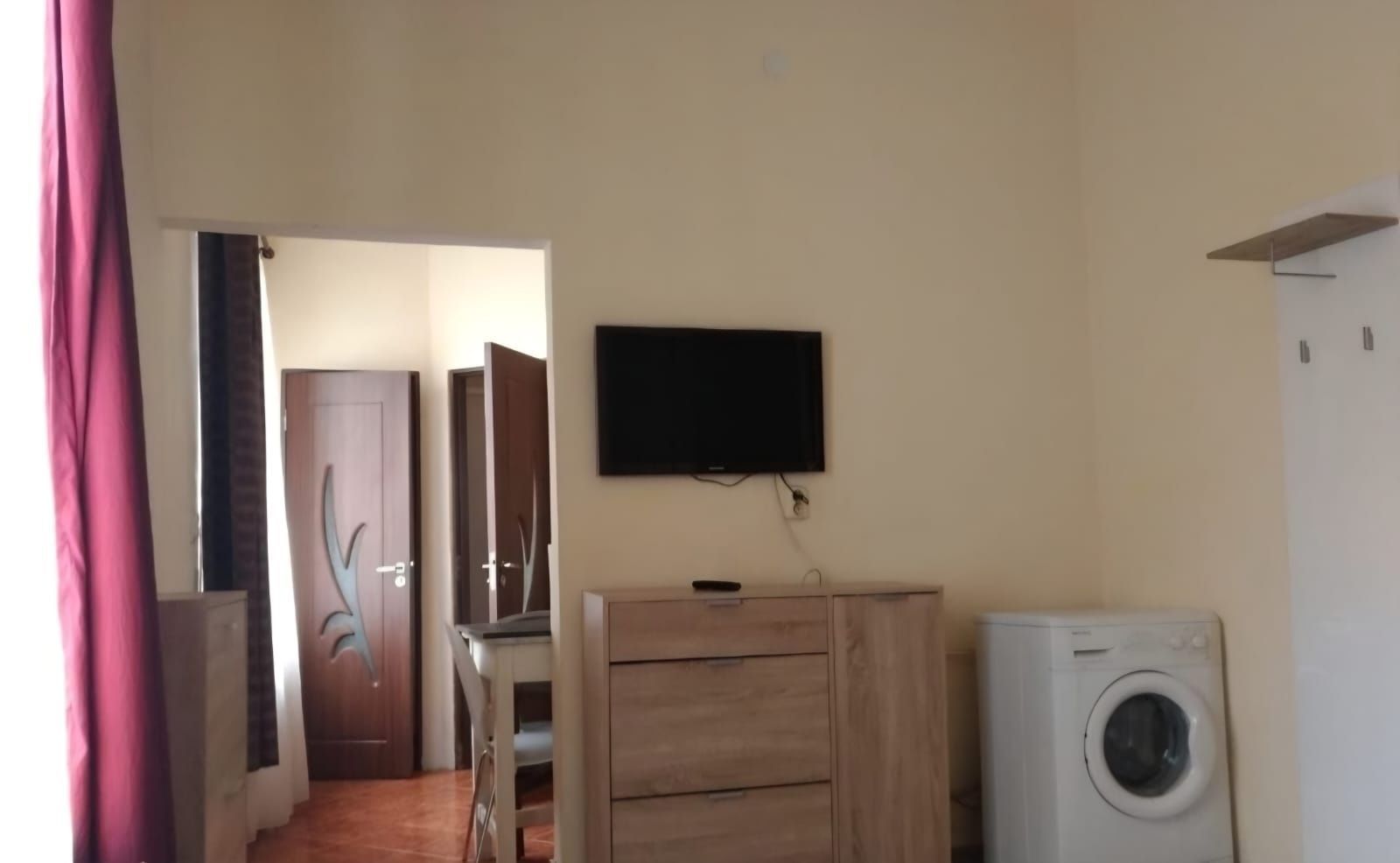 BRASADAS vinde garsoniera la etajul 1 in zona CENTRALA. - Poză 6