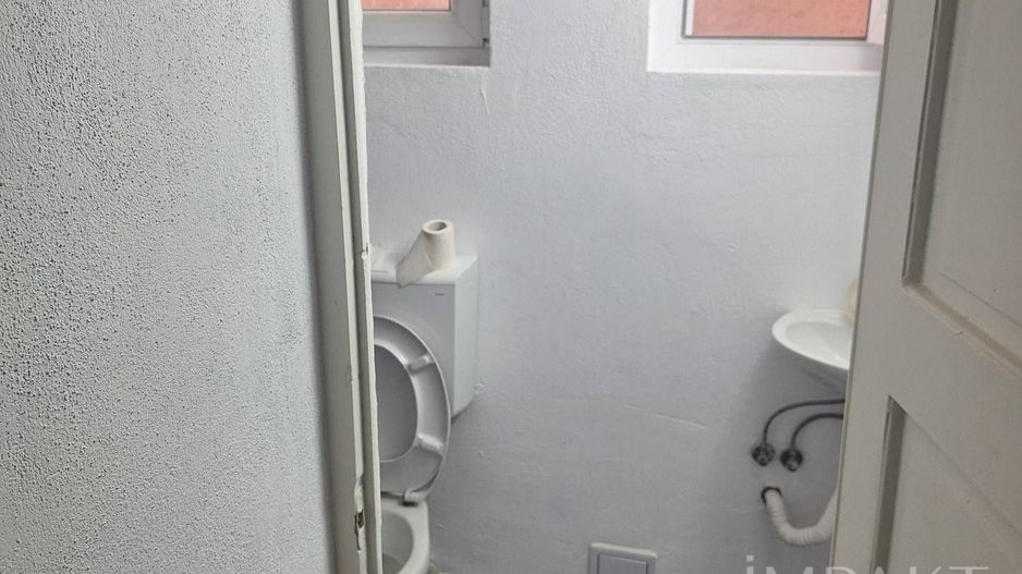 Spațiu comercial 50 mp de închiriat | Gruia | 3 încăperi - Poză 10