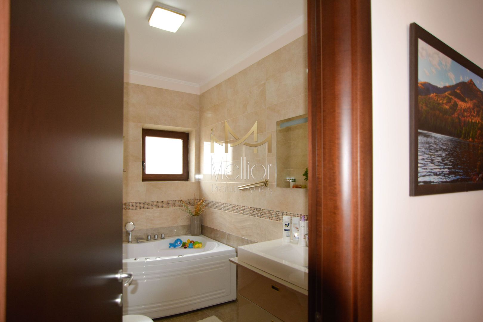 Casă spațioasă de vânzare în Gheorgheni – vedere spre parc - Poză 15