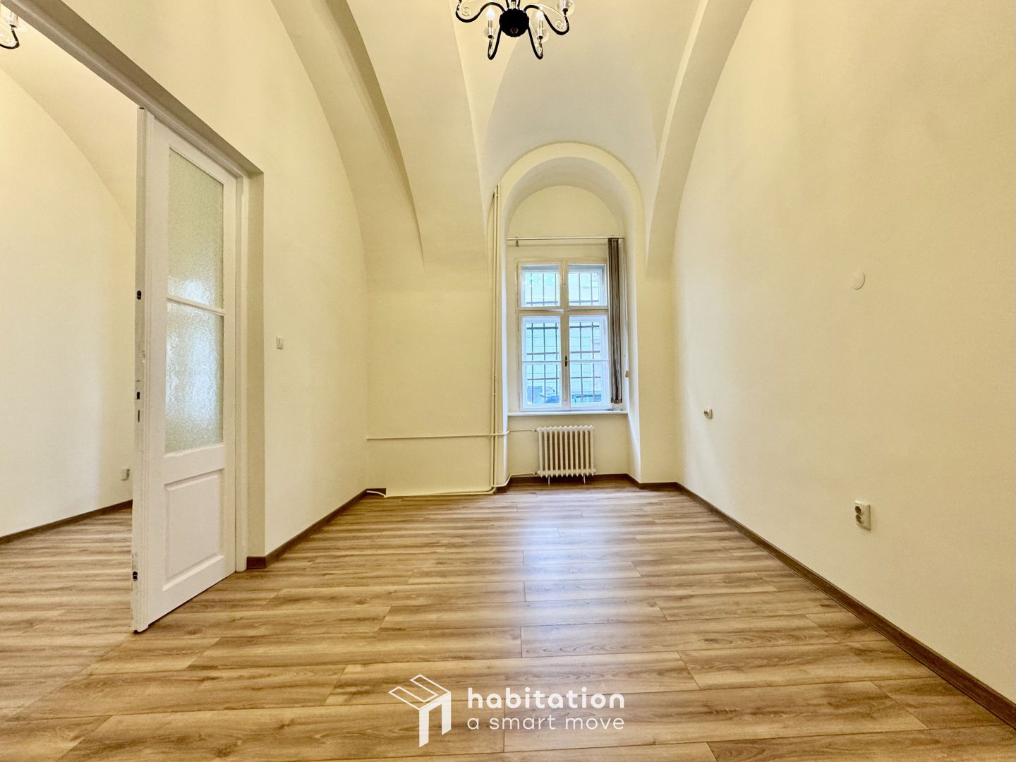 Birou renovat situat in Piata Unirii - Tribunal - Poză 8