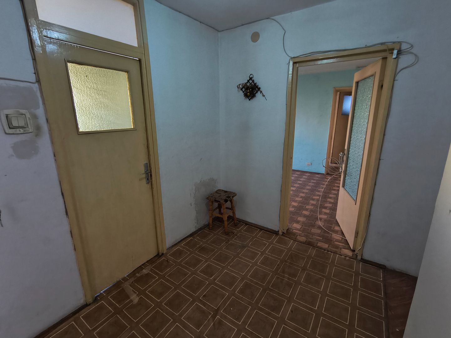 Apartament 3 camere semidecomandat Berceni - Poză 8