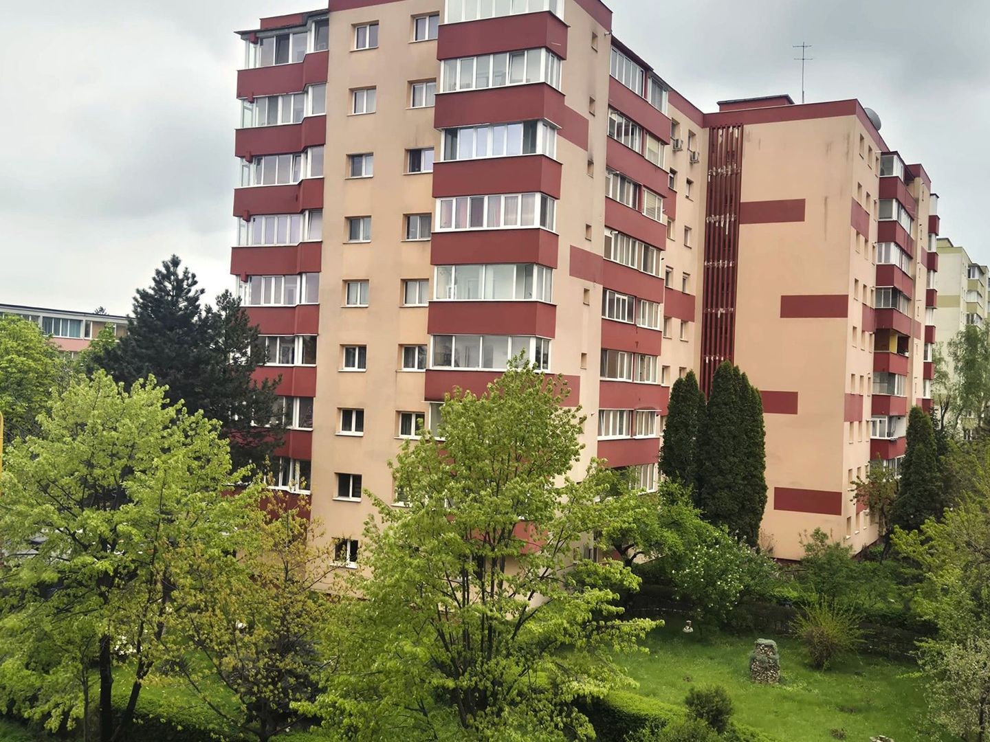 Zona Spitalul Judetean, apartament renovat complet - Poză 1