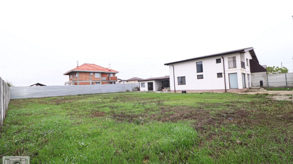 Soluție Locativă pentru Firme: Vilă cu Capacitate Mare în Ciorogarla - Poză 11