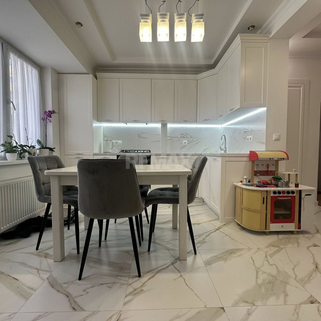 Apartament cu 3 camere Buiucani- Flacăra - Poză 1