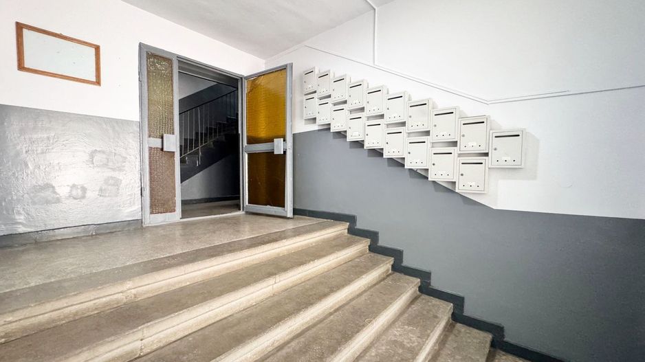 REZERVAT! Apartament decomandat, etaj 1 cu balcon, Calea Iuliu Maniu. - Poză 9