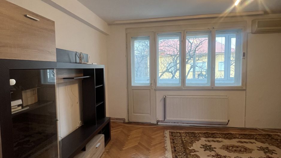 Apartament 3 camere  Central - Poză 1