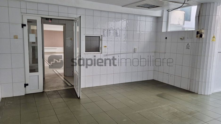 Pachet de spații comerciale – Centru Civic Oradea - Poză 6