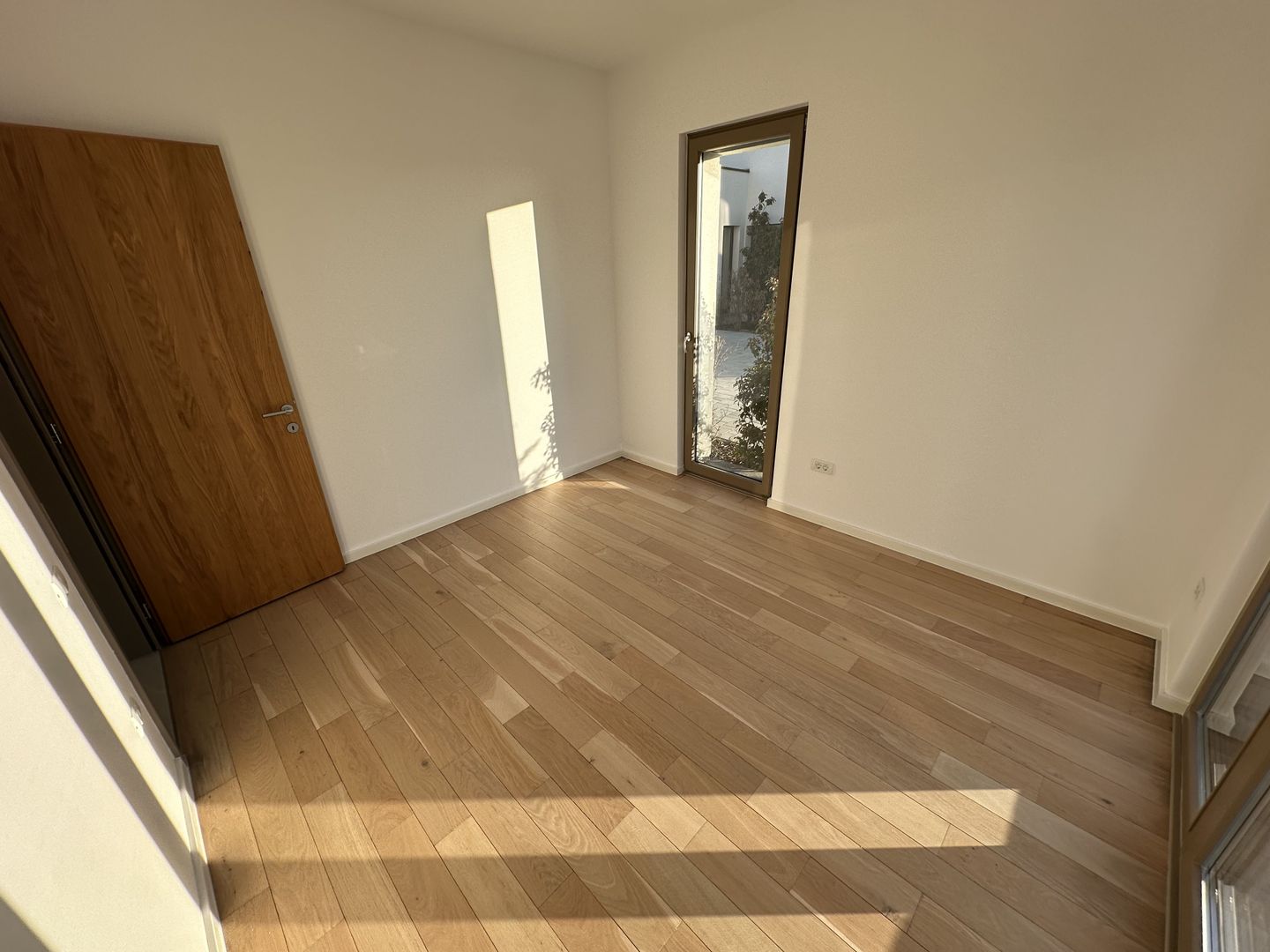 Casa cu 4 camere - Dumbarvita - Poză 12