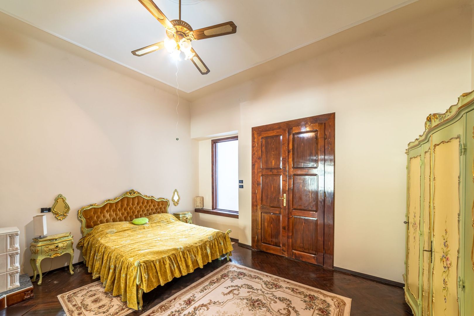 Apartament spațios cu 4 camere situat Ultracentral - Poză 14