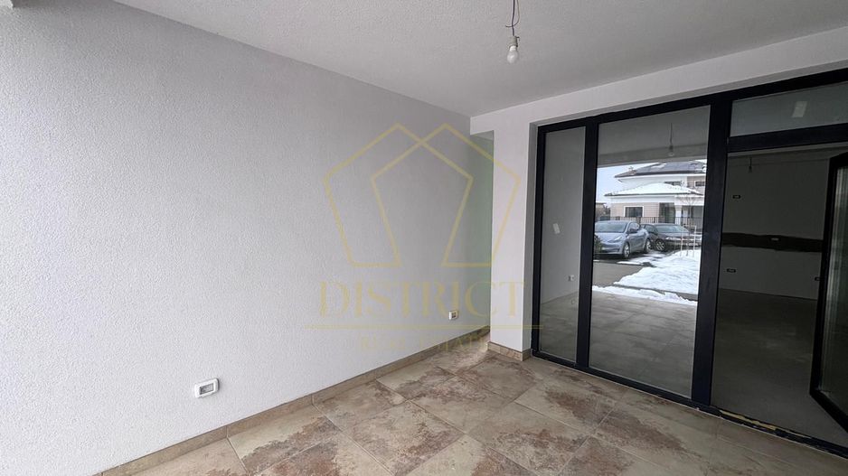 Apartamente noi cu 3 camere, curte 60-70mp | Dumbravita | CORA - Poză 15