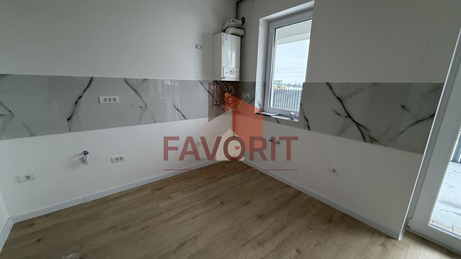 Bloc Nou. Gradina proprie de 103 mp si 2 locuri de parcare inscrise in CF. - Poză 4