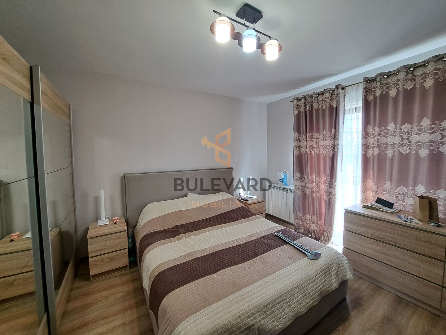 Casa tip duplex cu teren de  300 mp - Poză 6