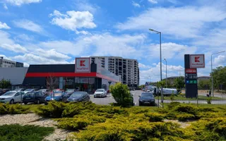 Locuinta decomandata cu 3 camere si balcon 17 mp, Bd Metalurgiei - Poză 12