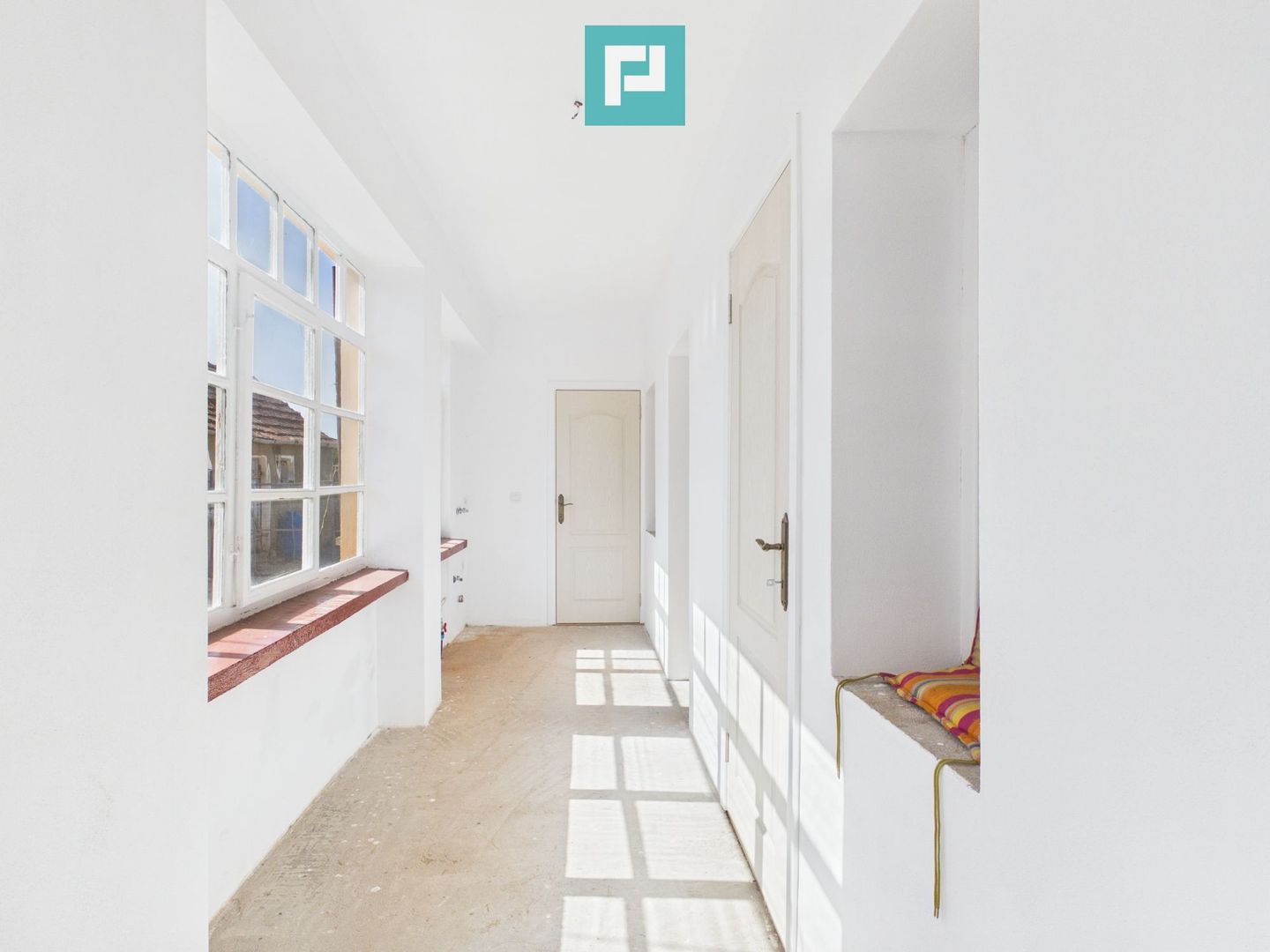Casa renovata 3 camere Gepiu - Poză 9