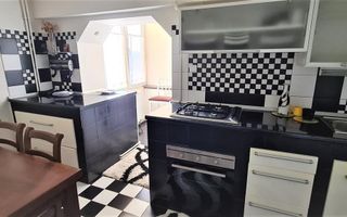 Apartament cu 4 Camere | Scara Interioara | Ultracentral | Terasa - Poză 3