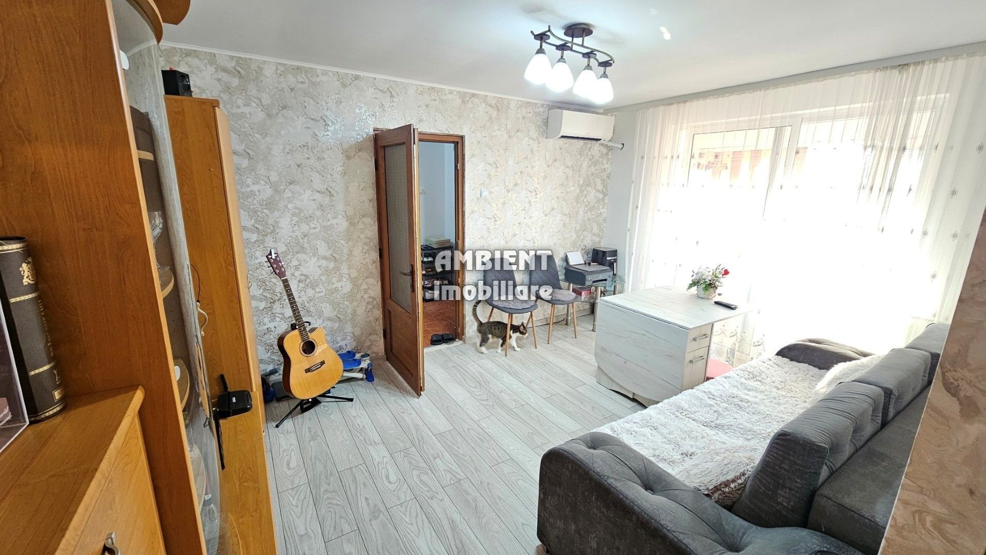 Apartament cu 3 camere, renovat total, zona Decebal - Kaufland; - Poză 1