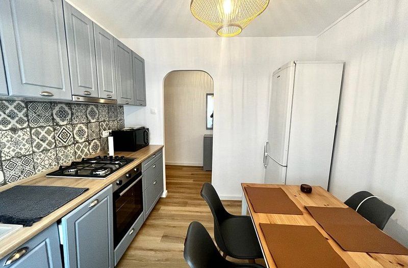 Apartament 3 camere, prima închiriere, elegant si primitor, in Circumvalațiunii - Poză 3