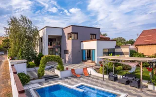 Vilă 342 mp cu piscină și 800 mp teren / 4 dormitoare / Pleașa - Poză 64