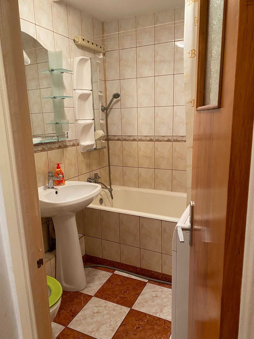 De inchiriat garsoniera mobilata/utilata, Bd. Ghencea/Stadion Steaua - Poză 4