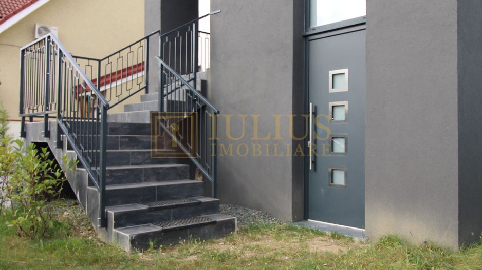 Casa zona Lunei, 5 camere + 3 bai, centrala proprie, rezidential sau birouri ! - Poză 5