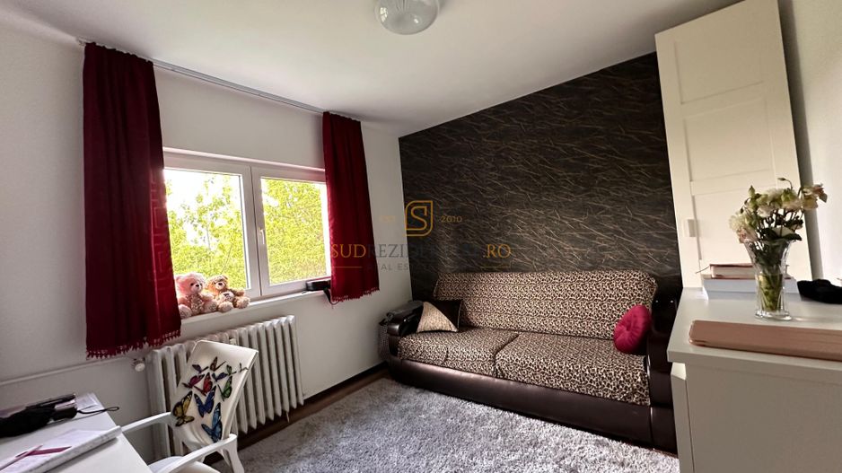 Apartament 3 camere de vanzare, 71 mp – Etaj 3/4 – Drumul Găzarului - Poză 1