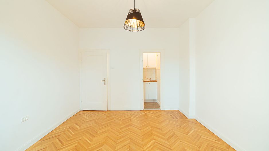 Exclusivitate - Zona Tribunalului , Sf. Constantin, spațiu stradal - Poză 3