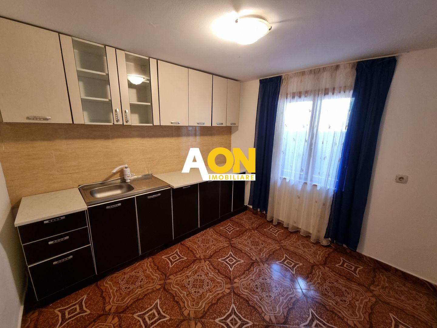 De vanzare casa P+M in stil rustic, 312 mp teren, Barabant - Poză 6