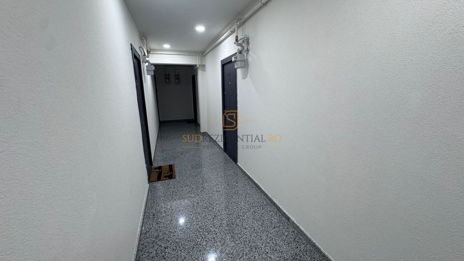 Apartament cu o camera, piscina exterioara, metrou Berceni - Poză 12
