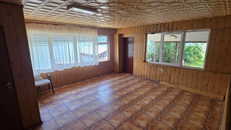 Pensiune cu acces direct la Dunare si teren de peste 6.000 mp, Berzasca - Poză 9