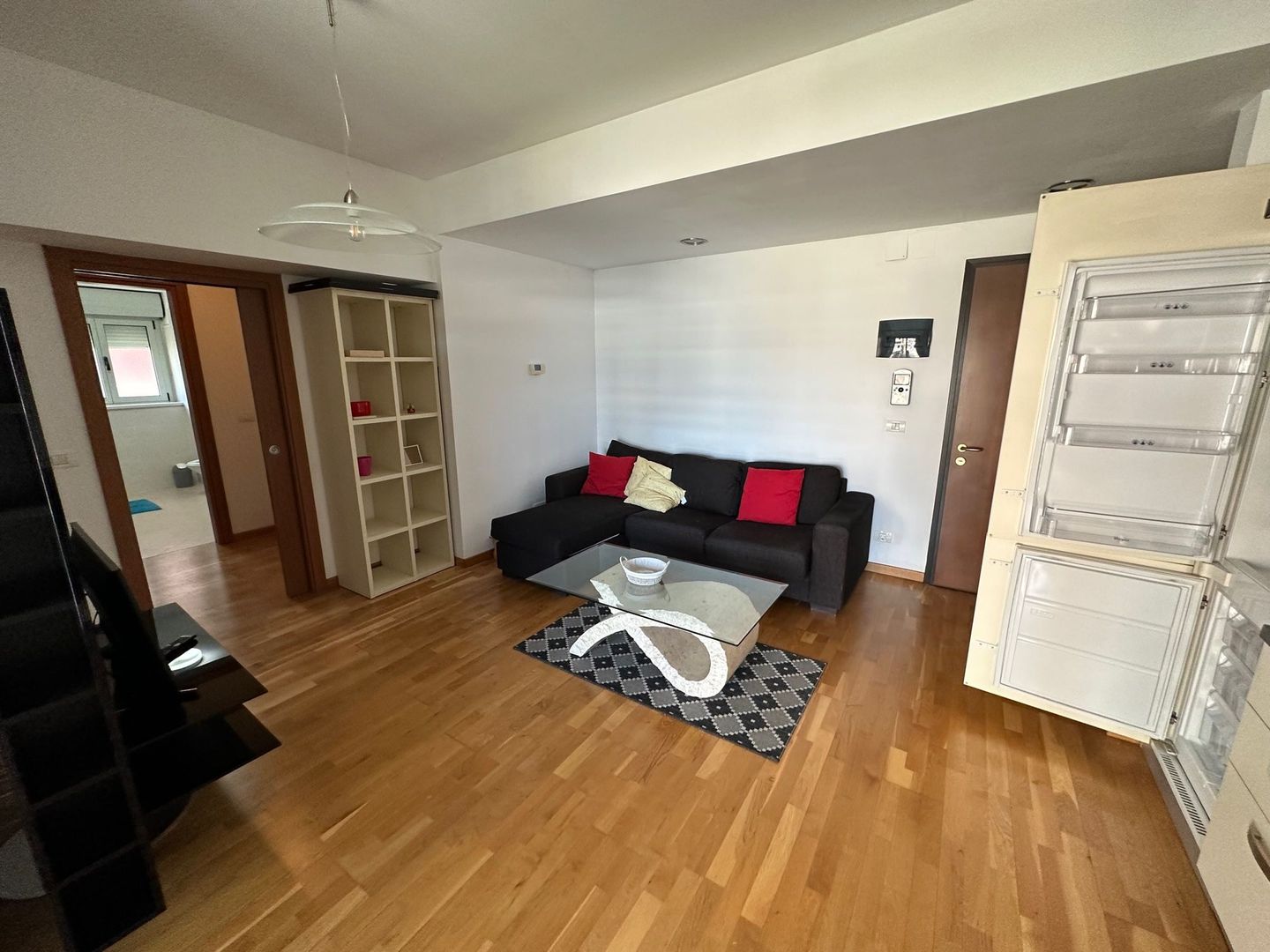 Apartament 2 camere cu  loc de parcare in subteran - Poză 2