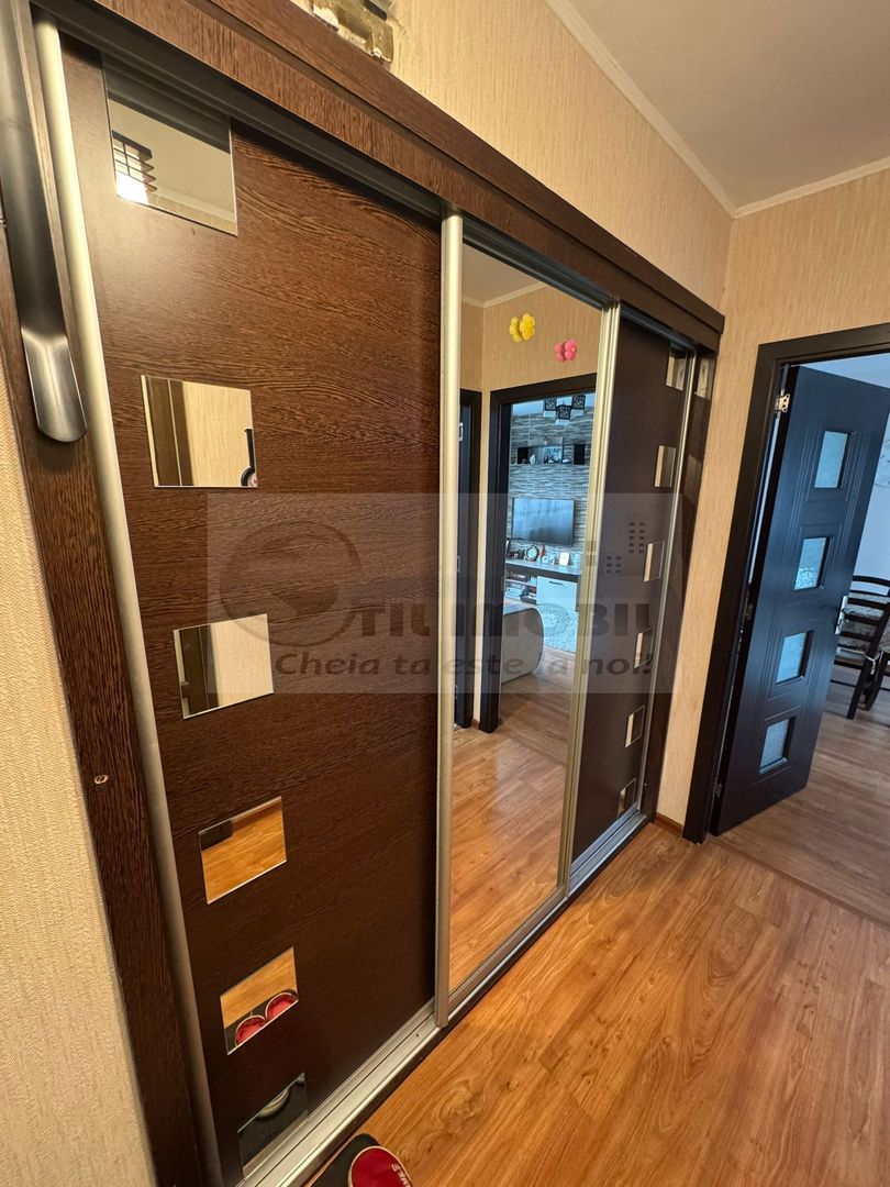 Ap 3 camere | 60mp | et. intermediar | Zona Podu Roș - 123.000E - Poză 5